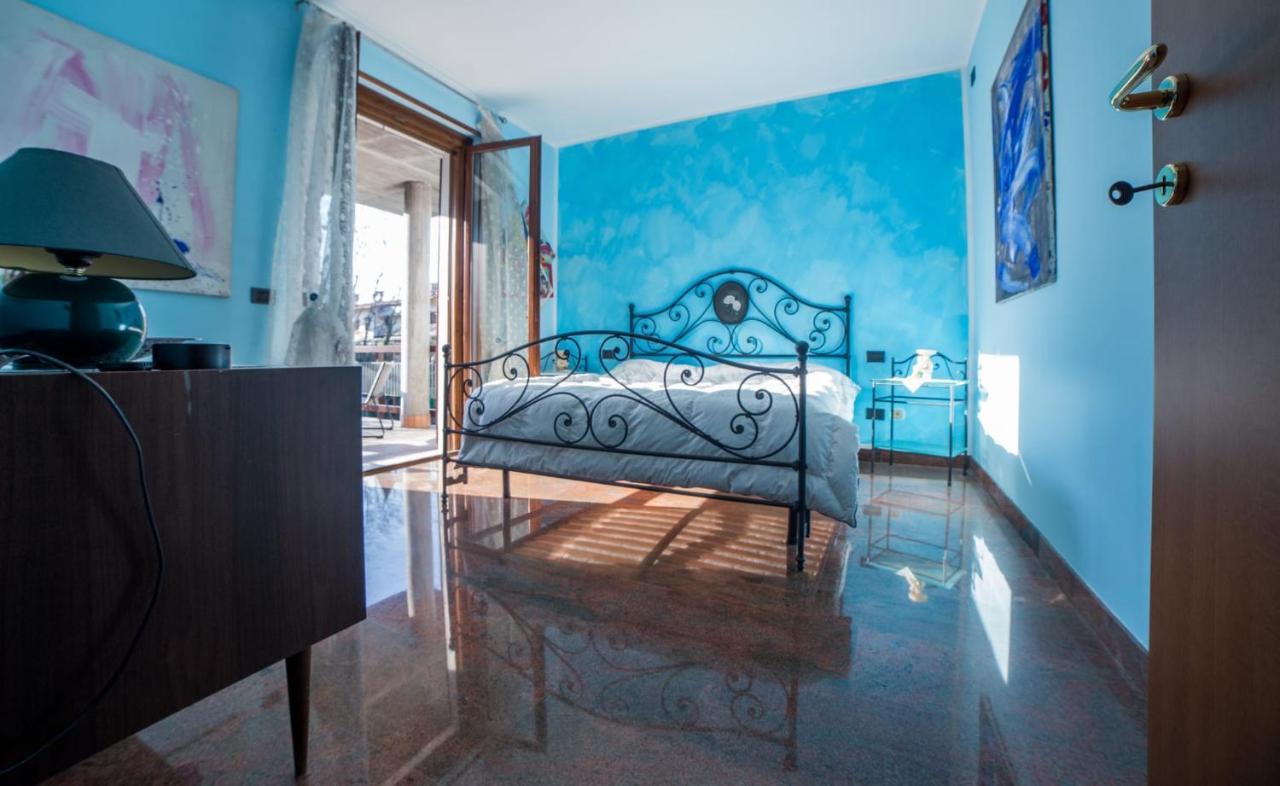 Villa Ivana Desenzano del Garda Buitenkant foto