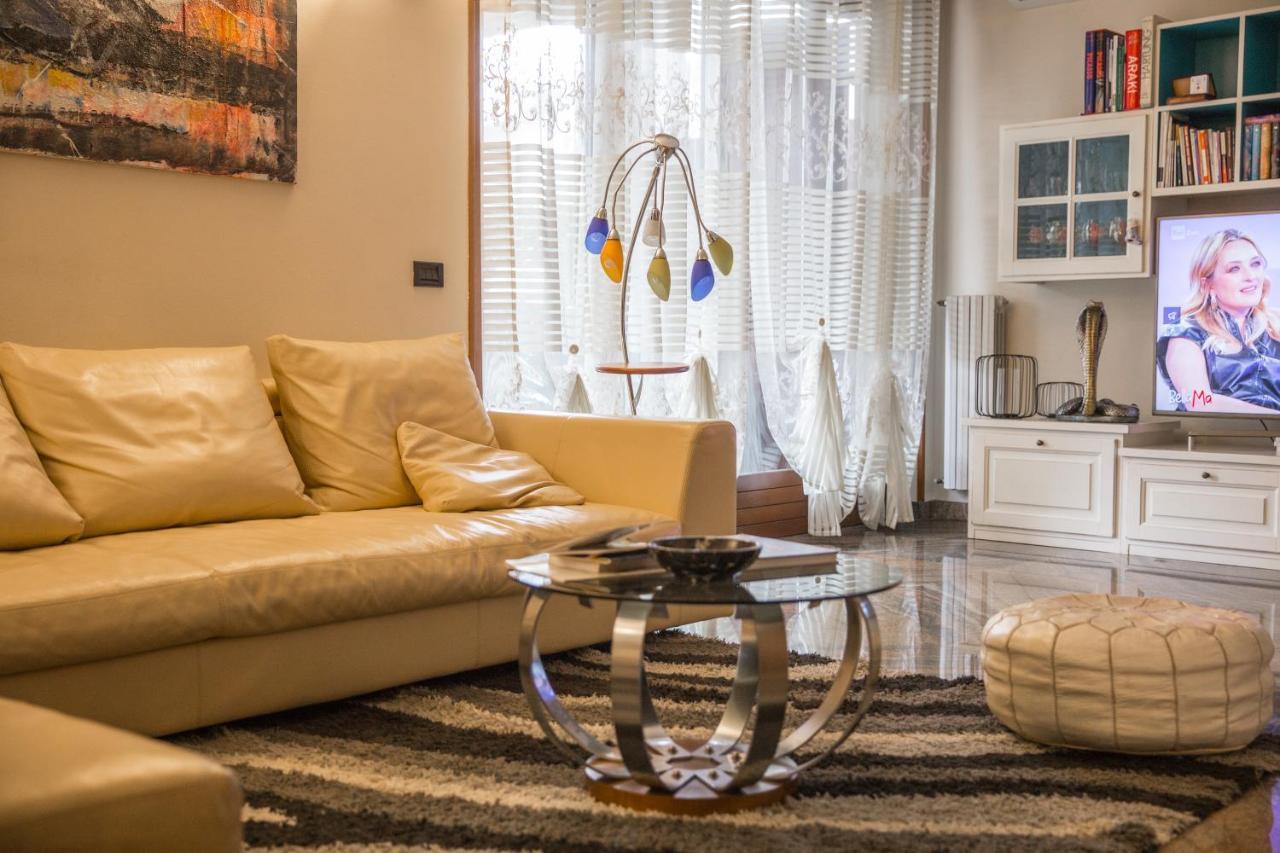 Villa Ivana Desenzano del Garda Buitenkant foto