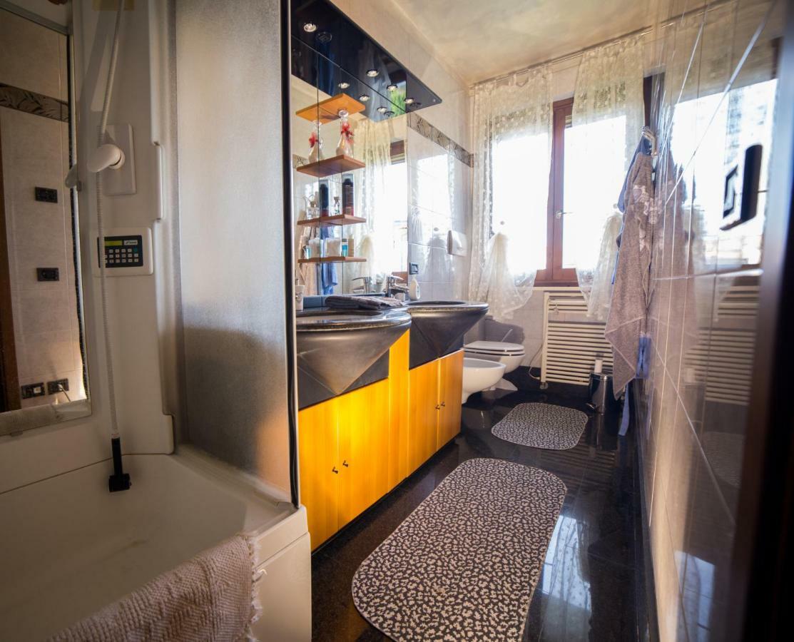 Villa Ivana Desenzano del Garda Buitenkant foto
