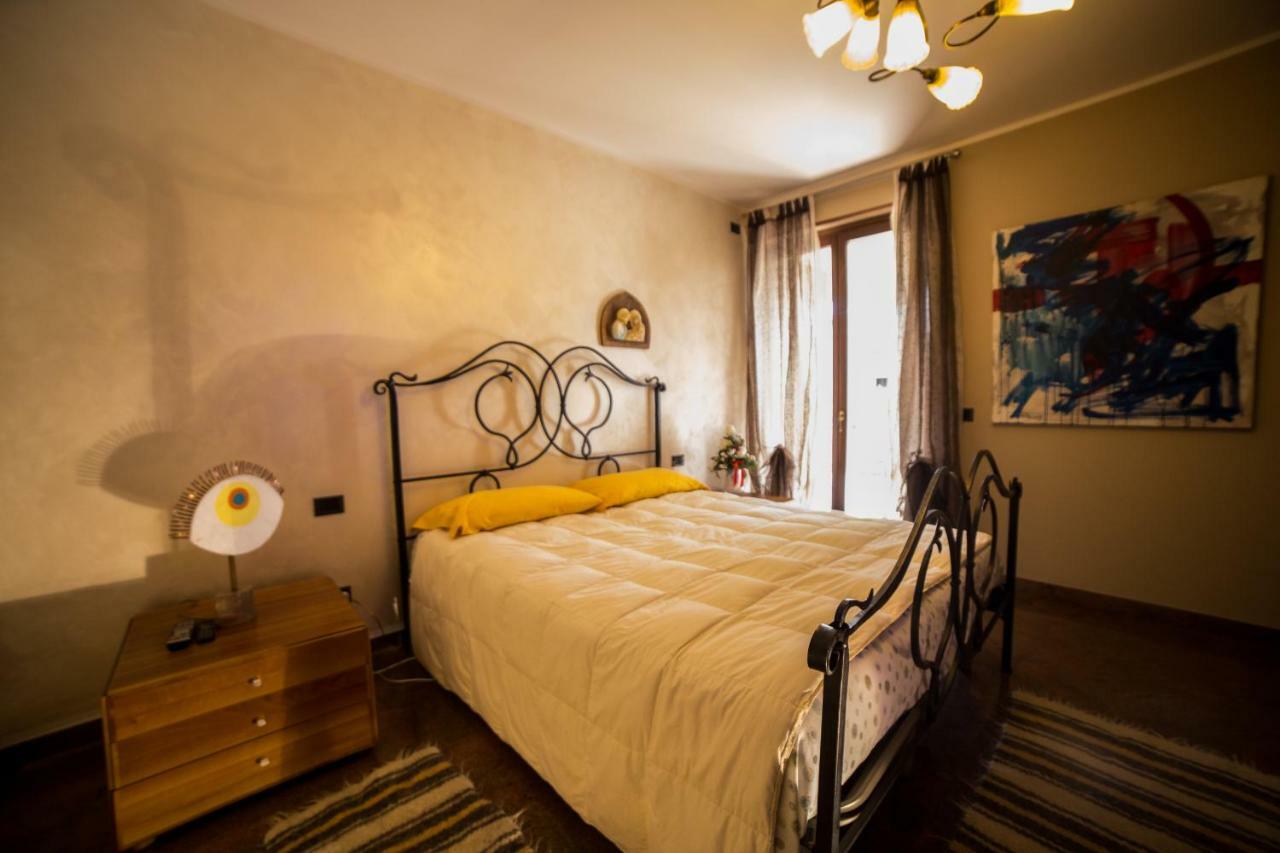 Villa Ivana Desenzano del Garda Buitenkant foto